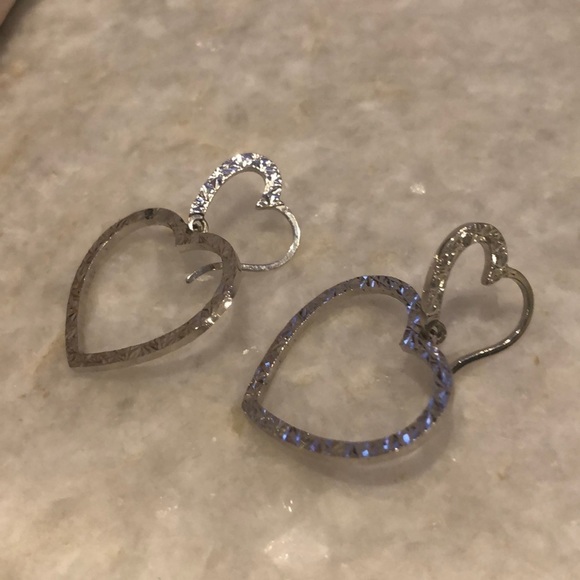 Heart silver drop earrings - Picture 7 of 8